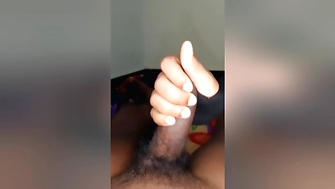 Indian hottie with hairy cunt gets banged in the bed