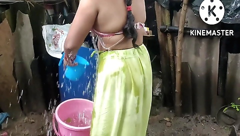 Indian amateur girl in solo video with fantastic body