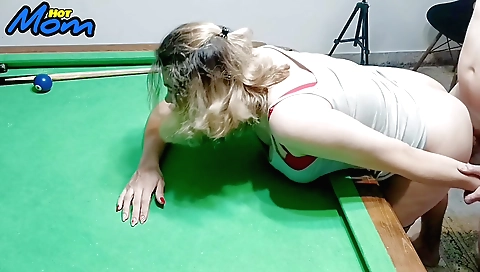Indian babe shows off her sexy body in a homemade vid
