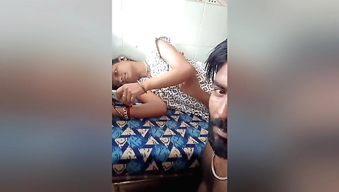 Indian brunette with nice body has a great sex in this clip