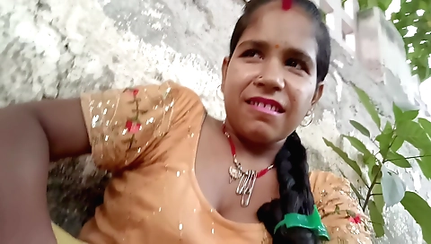 Devar bhabhi enjoys outdoor sex with her boyfriend
