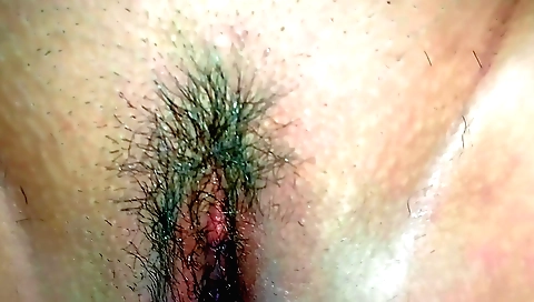 Indian chick gives me some nice sex with her hairy pussy